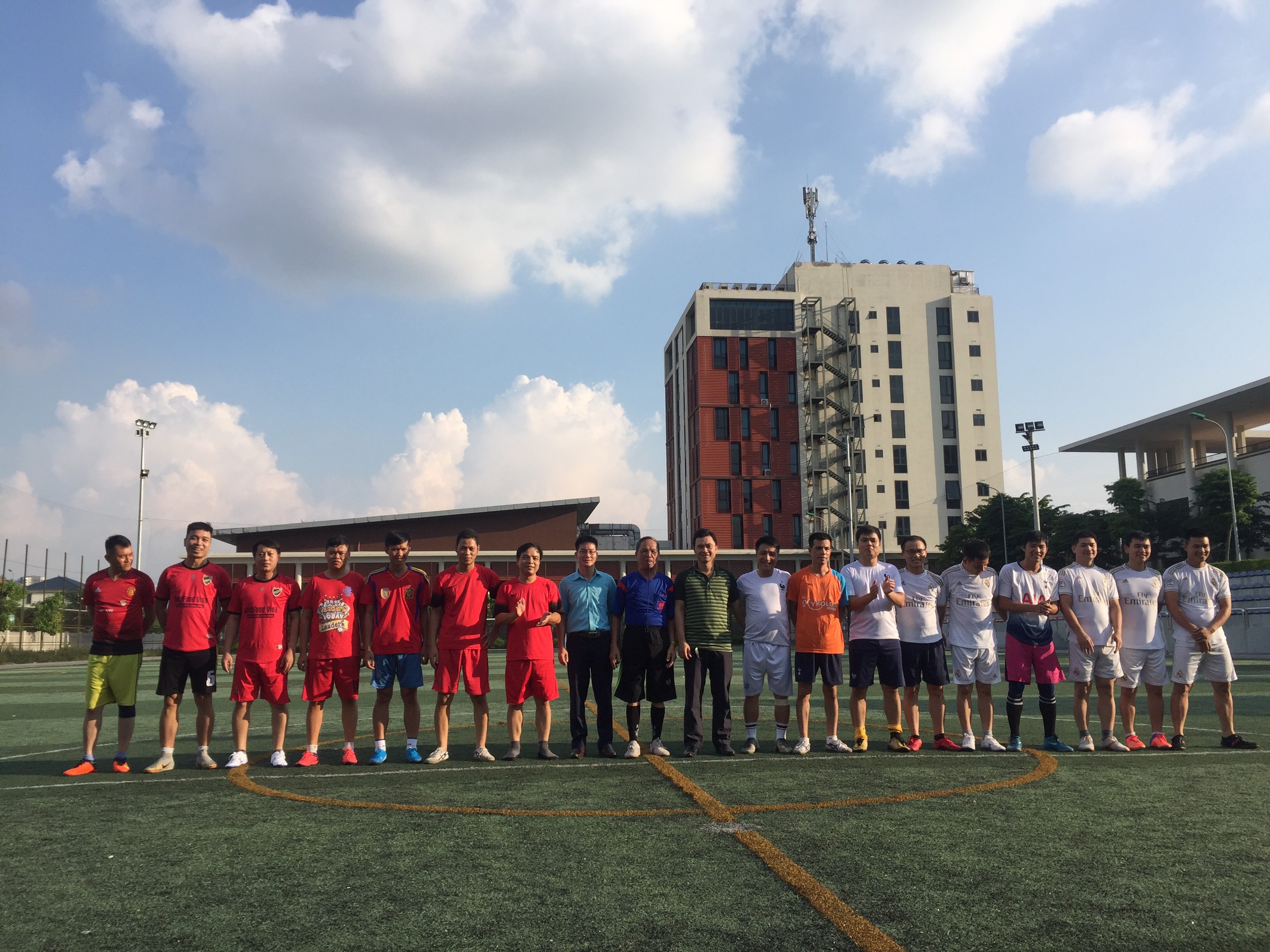 Giao lưu bóng đá với Trung tâm kiểm định chất lượng và KTXD Bắc Ninh