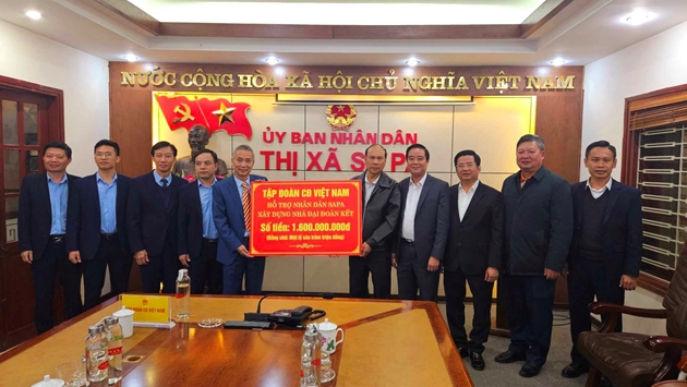 Công ty Cổ phần Tập đoàn CĐ Việt Nam tặng 1,6 tỷ đồng xây dựng nhà “Đại đoàn kết”