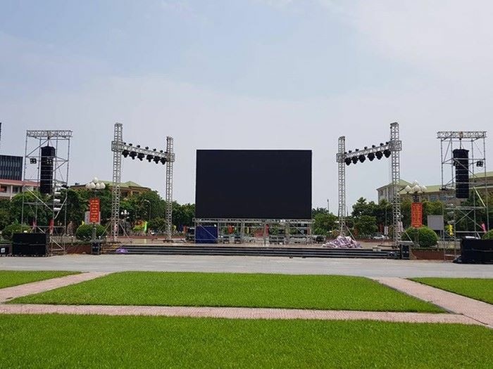 Tập đoàn CĐ Việt Nam tài trợ màn hình LED xem trận chung kết AFF Suzuki Cup 2018