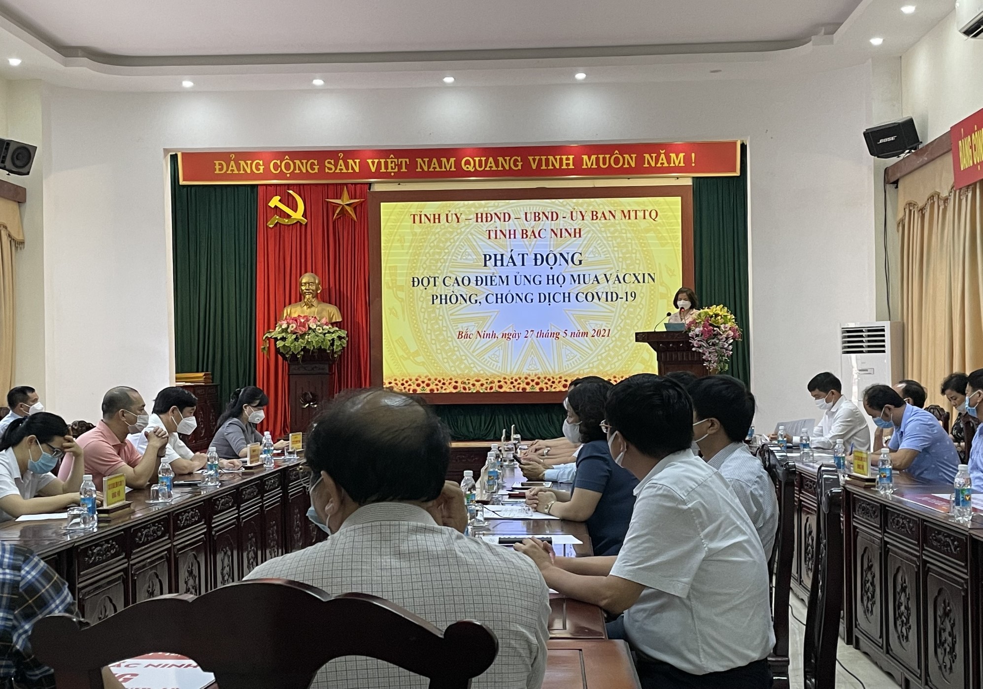 Hơn 75 tỷ đồng ủng hộ tỉnh Bắc Ninh mua vắc xin phòng, chống dịch Covid-19