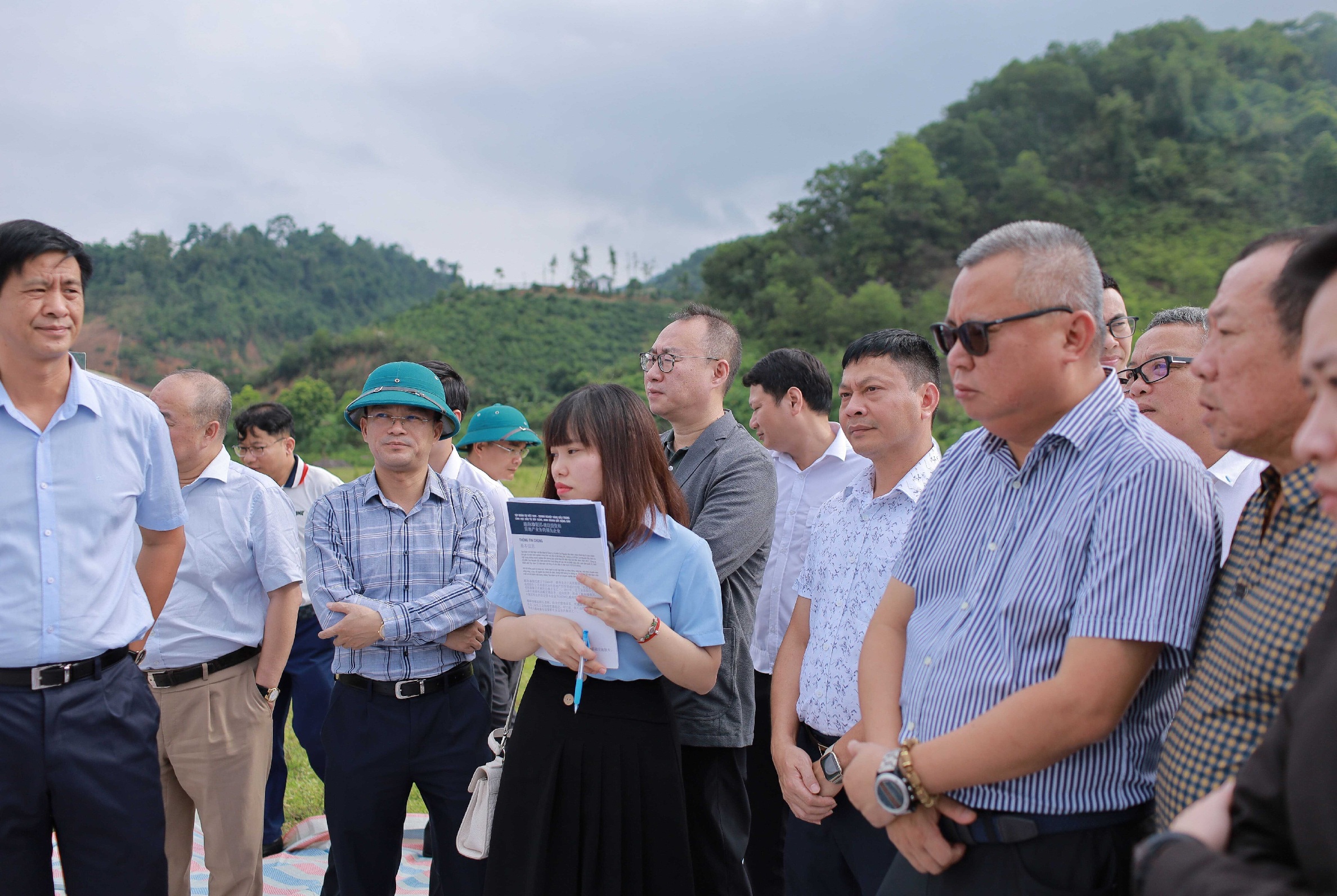 Đoàn các nhà đầu tư Trung Quốc khảo sát tại Lào Cai