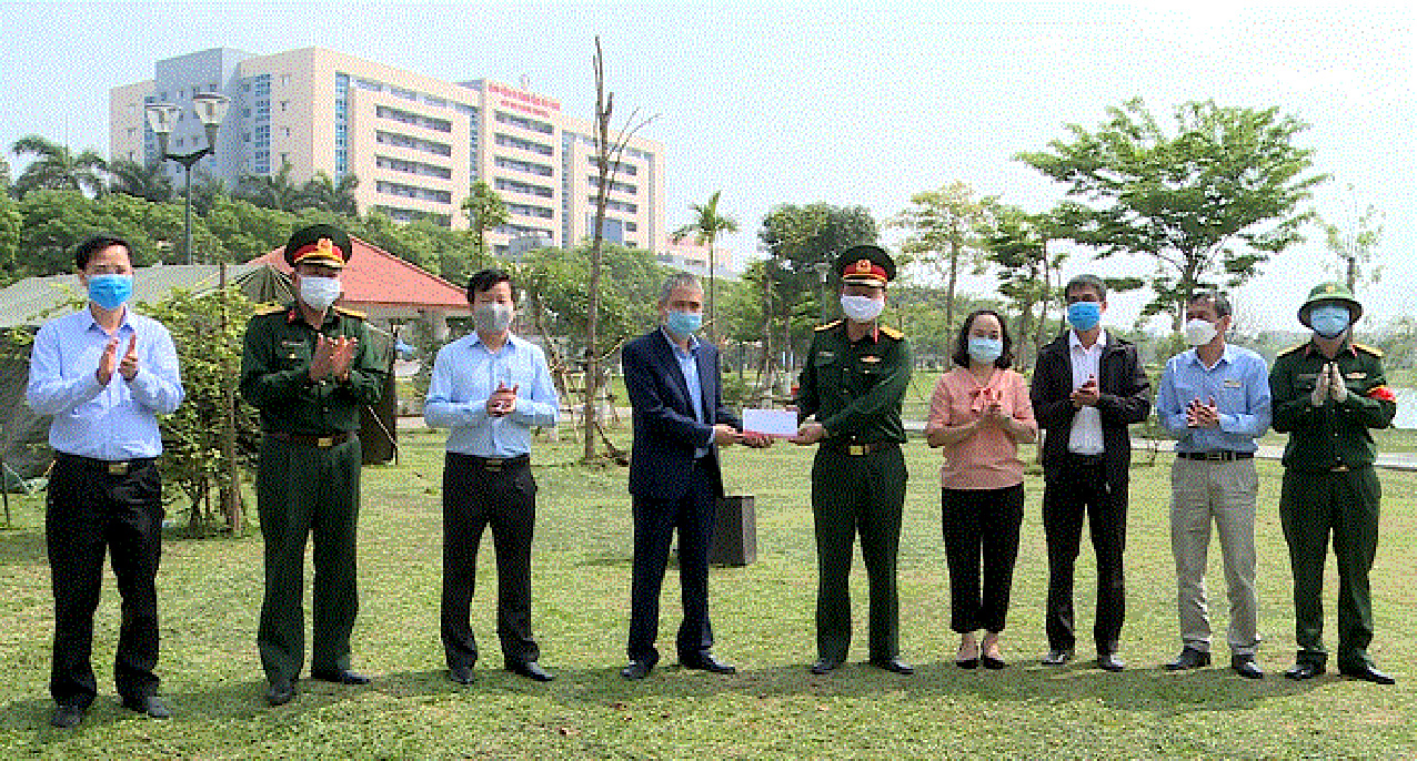 Hưởng ứng lời kêu gọi "Toàn dân chung tay ủng hộ phòng, chống dịch Covid-19"